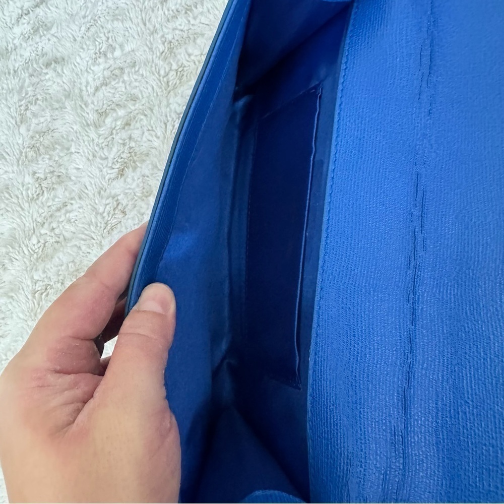 Yves Saint Laurent YSL Electric Blue Leather Y LIGNE Clutch with COA - Picture 9 of 11